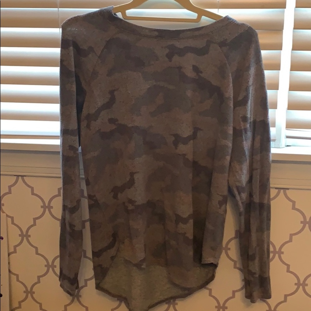 American Eagle Pink Soft and Sexy Camo Sweater